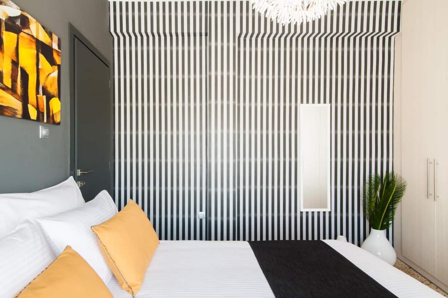 Ma Maison Nο 1, Penthouse, Acropolis And Lycabettus View, Ultra High Speed Internet 300 Mbps, 15' To Acropolis By Metro, 1' From Metro Station Athen Eksteriør bilde
