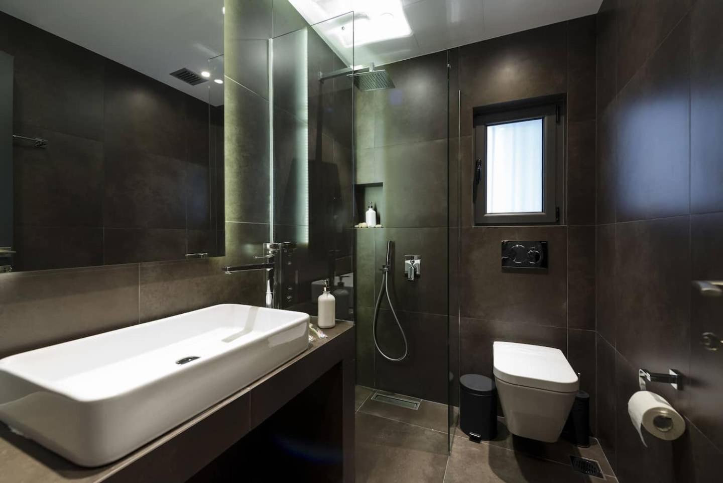 Ma Maison Nο 1, Penthouse, Acropolis And Lycabettus View, Ultra High Speed Internet 300 Mbps, 15' To Acropolis By Metro, 1' From Metro Station Athen Eksteriør bilde